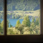 Arnestgut * Strobl