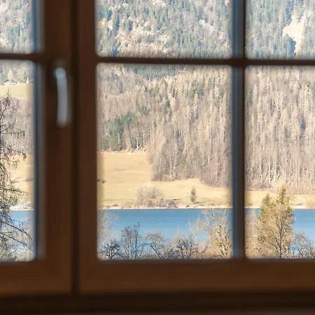 Arnestgut * Strobl